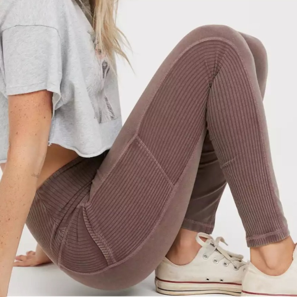 Offline by Aerie OG Ribbed High Waisted Pocket Legging in Brown